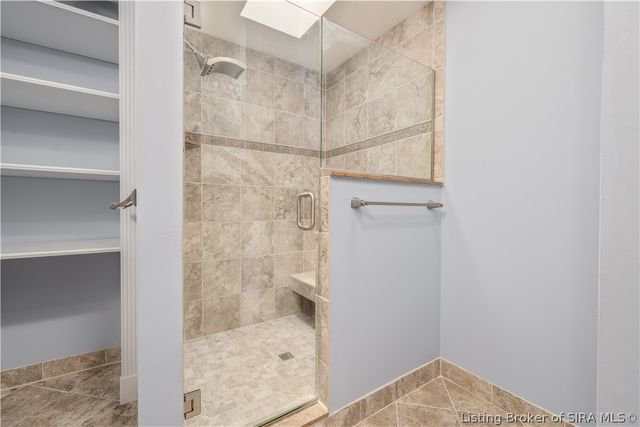 8411 Plum Run Drive, Sellersburg, IN 47172