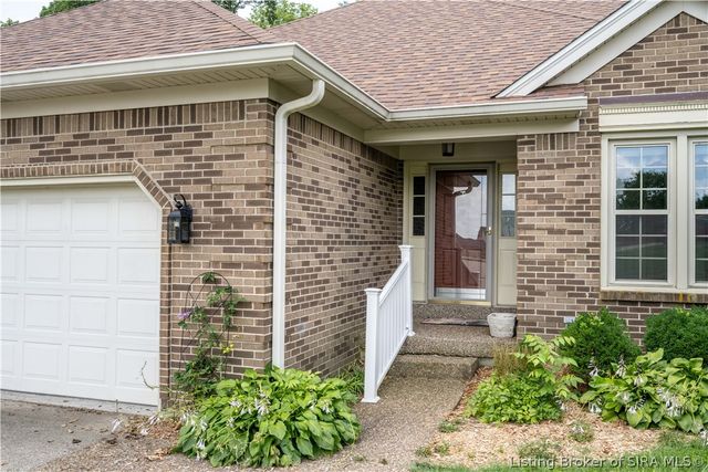 8411 Plum Run Drive, Sellersburg, IN 47172