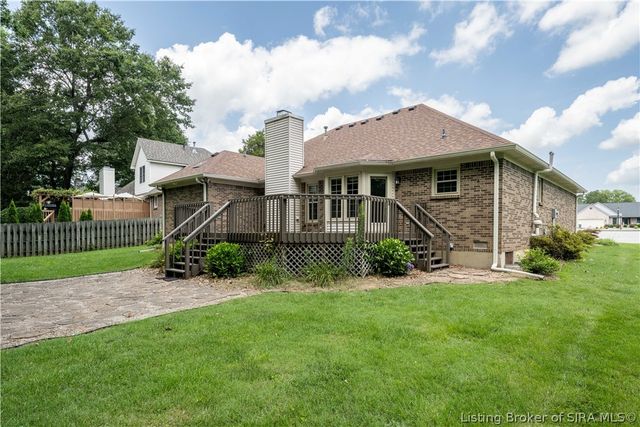 8411 Plum Run Drive, Sellersburg, IN 47172