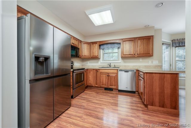 8411 Plum Run Drive, Sellersburg, IN 47172