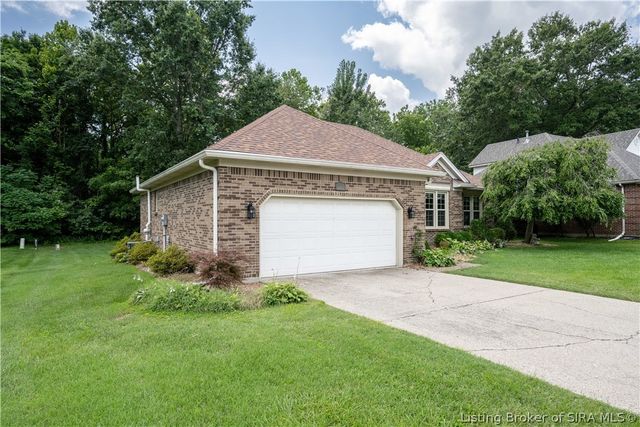8411 Plum Run Drive, Sellersburg, IN 47172