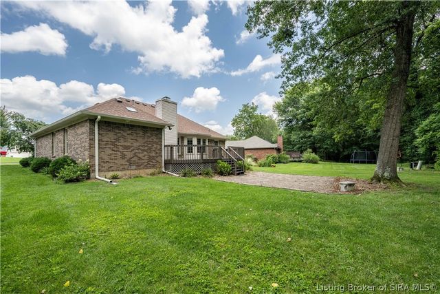 8411 Plum Run Drive, Sellersburg, IN 47172