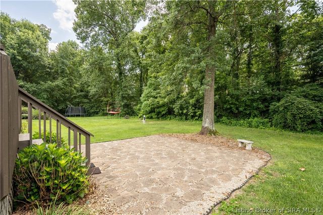 8411 Plum Run Drive, Sellersburg, IN 47172