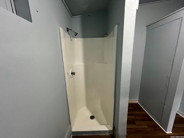 213 Cadwallader St Apt 2, San Antonio, TX 78212