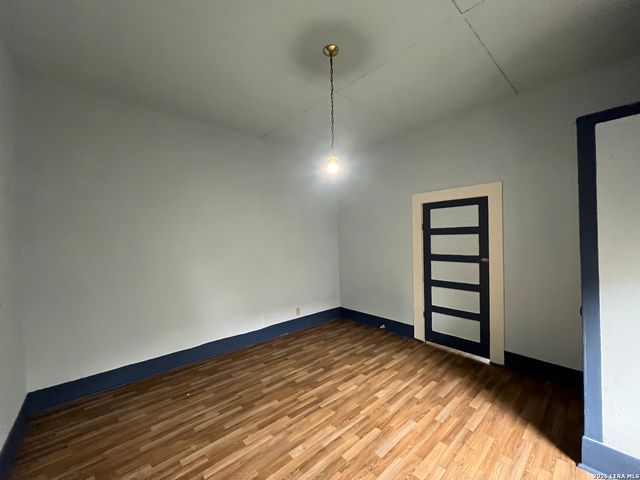 213 Cadwallader St Apt 2, San Antonio, TX 78212