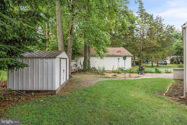 125 IROQUOIS TRL, Medford Lakes, NJ 08055