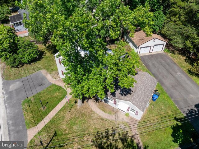 125 IROQUOIS TRL, Medford Lakes, NJ 08055