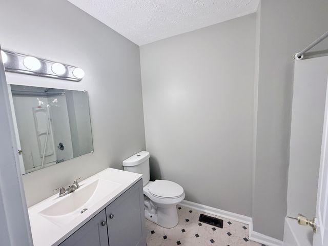 2111 14th Ave, N, Nashville, TN 37208