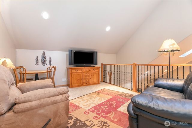 6978 Rainier Way, Deming, WA 98244