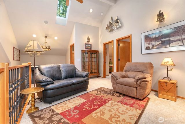 6978 Rainier Way, Deming, WA 98244