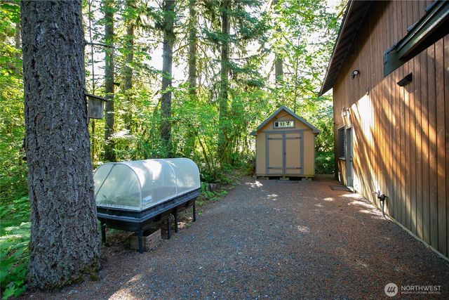 6978 Rainier Way, Deming, WA 98244