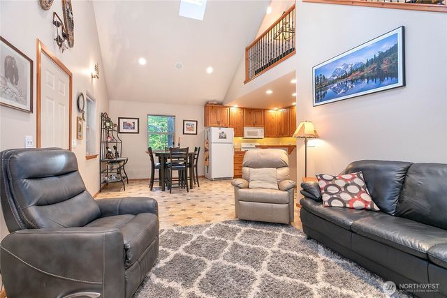 6978 Rainier Way, Deming, WA 98244