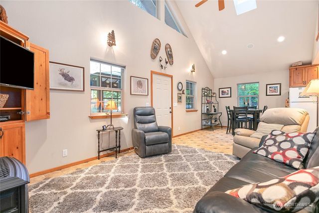 6978 Rainier Way, Deming, WA 98244