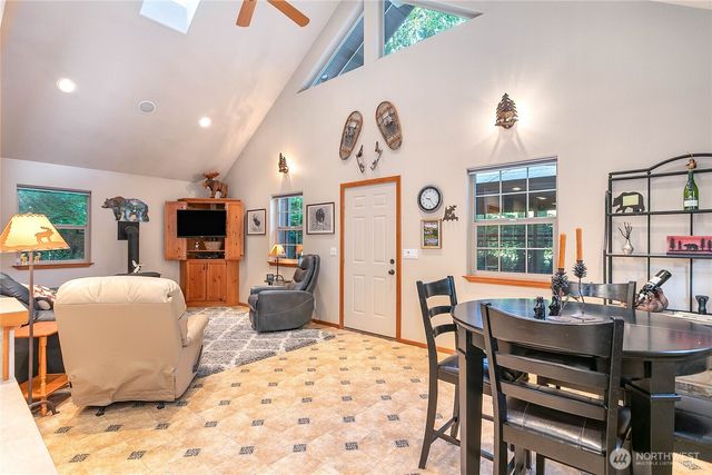 6978 Rainier Way, Deming, WA 98244