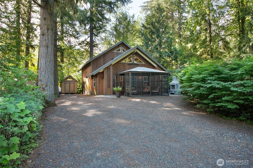 6978 Rainier Way, Deming, WA 98244