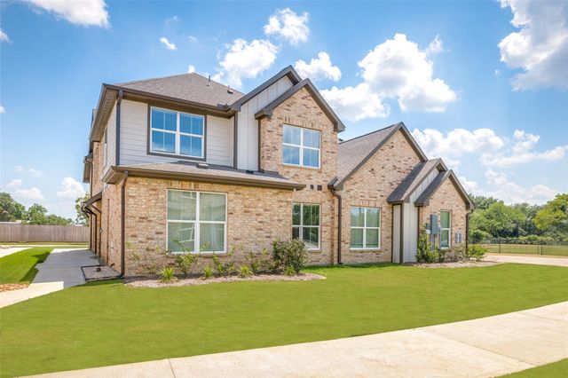 115 Park Place Circle B, Waller, TX 77484