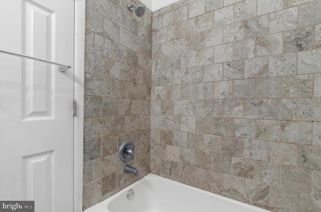 Image 13 of property listing at 21363 LYNN LN, Chestertown, MD 21620
