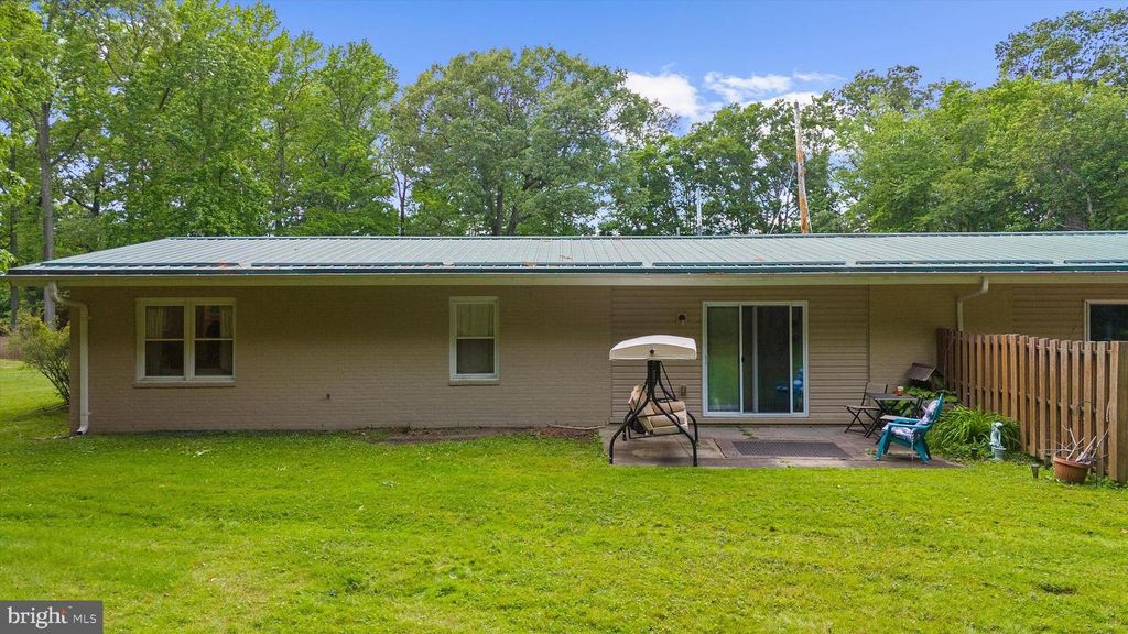 Image 19 of property listing at 21363 LYNN LN, Chestertown, MD 21620