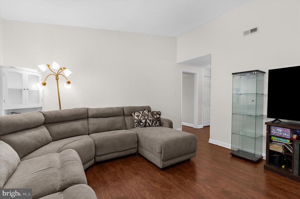 Image 6 of property listing at 21363 LYNN LN, Chestertown, MD 21620