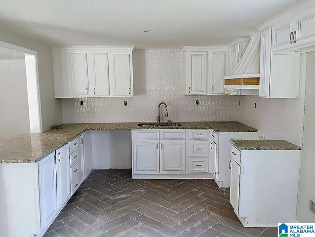 222 S OAK AVENUE, Sylacauga, AL 35150