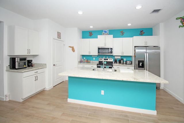 2549 Timber Forest Drive, West Palm Beach, FL 33415