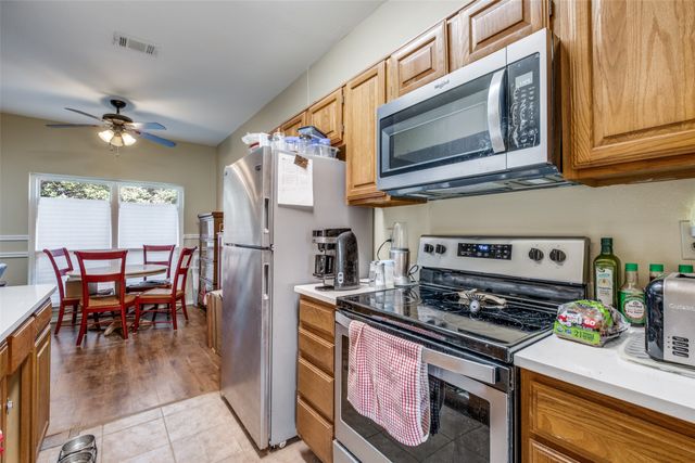 2506 Wedglea Drive 101, Dallas, TX 75211