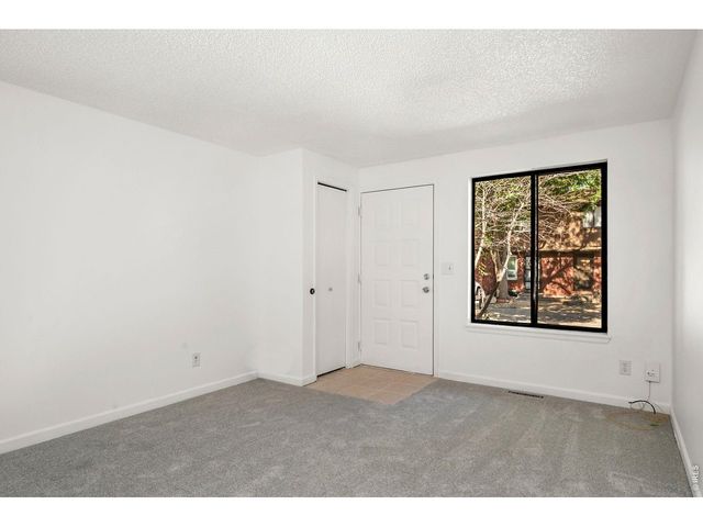 218 E 8th Ave, Longmont, CO 80504