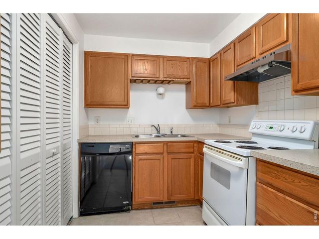 218 E 8th Ave, Longmont, CO 80504