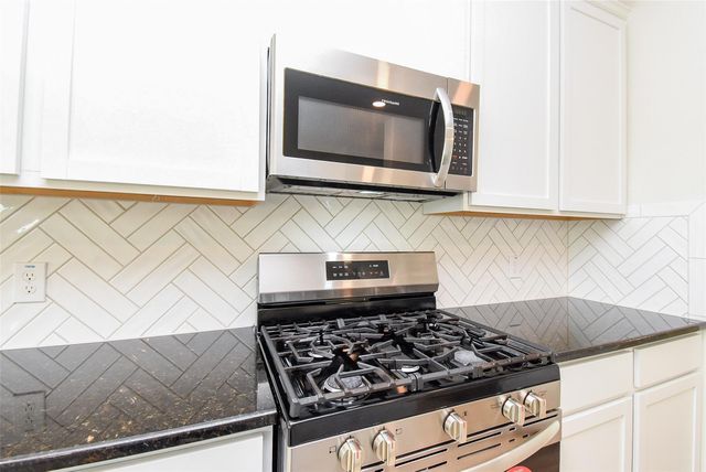 32426 Fly Fish Way, Fulshear, TX 77441