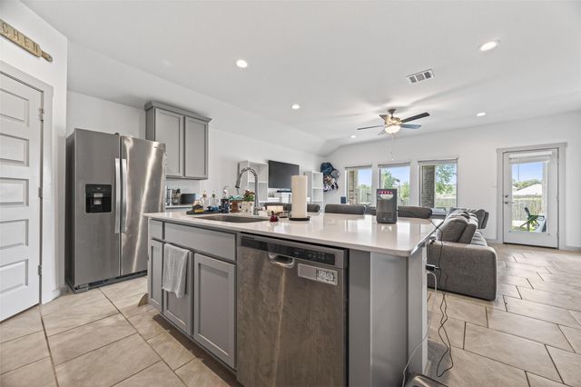3950 Canyon Shore Lane, Missouri City, TX 77459