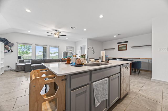 3950 Canyon Shore Lane, Missouri City, TX 77459