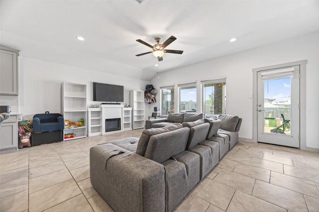 3950 Canyon Shore Lane, Missouri City, TX 77459
