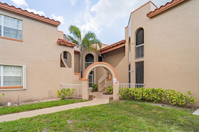 433 SW 86th Avenue 208, Pembroke Pines, FL 33025