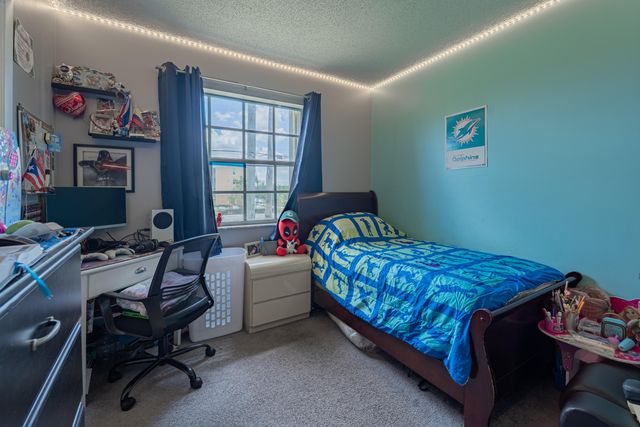 433 SW 86th Avenue 208, Pembroke Pines, FL 33025