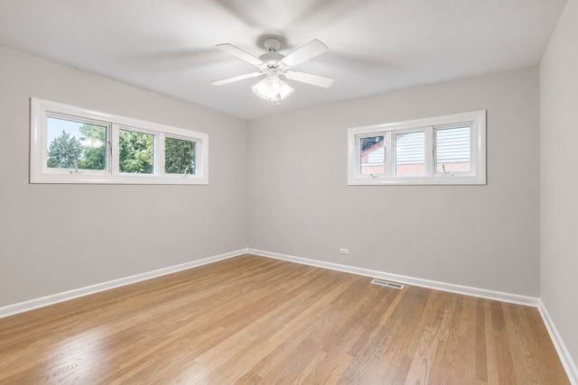 1301 S 2nd Avenue, Des Plaines, IL 60018