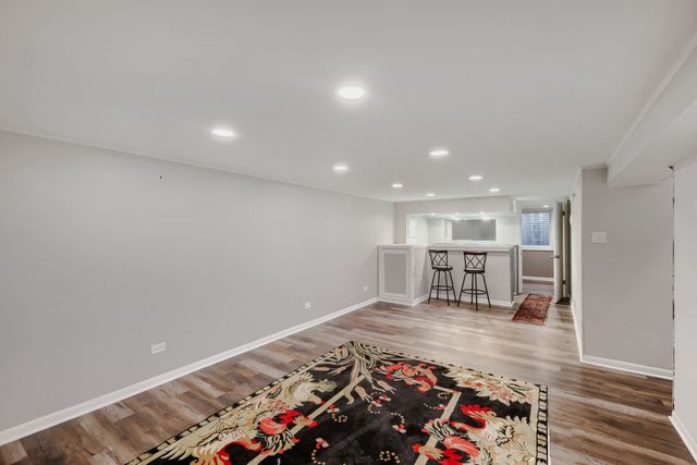 1301 S 2nd Avenue, Des Plaines, IL 60018