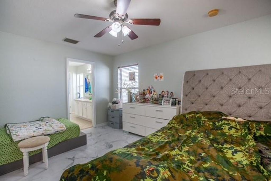 Image 12 of property listing at 4252 DONATELLO AVENUE, North Port, FL 34286