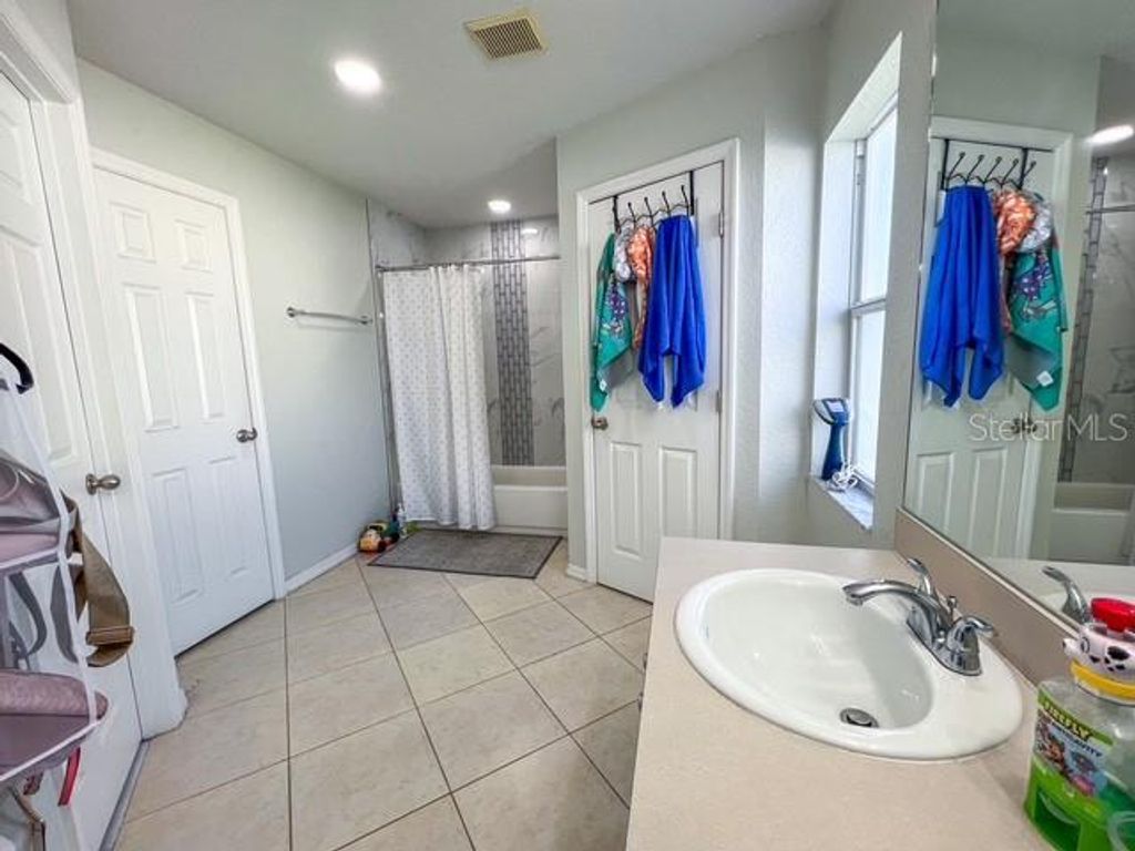 Image 19 of property listing at 4252 DONATELLO AVENUE, North Port, FL 34286