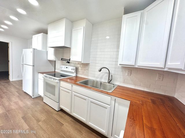 113 ODOM Road, Palatka, FL 32177
