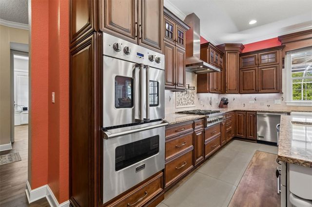 32641 BLUEBERRY HILL WAY, Dade City, FL 33523