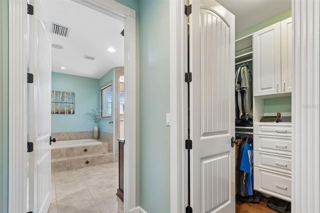 32641 BLUEBERRY HILL WAY, Dade City, FL 33523