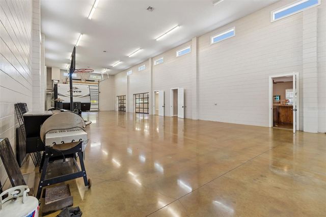 32641 BLUEBERRY HILL WAY, Dade City, FL 33523