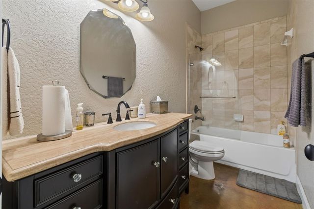 32641 BLUEBERRY HILL WAY, Dade City, FL 33523