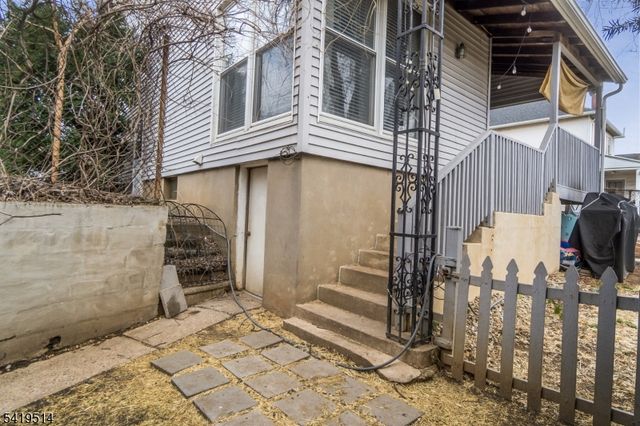 332 Grant St, Phillipsburg Town, NJ 08865