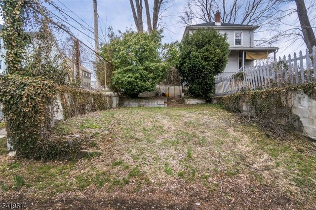 332 Grant St, Phillipsburg Town, NJ 08865