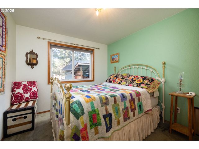 69341 SILVER SPUR, Sisters, OR 97759