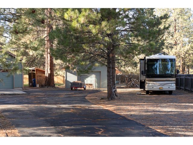 69341 SILVER SPUR, Sisters, OR 97759