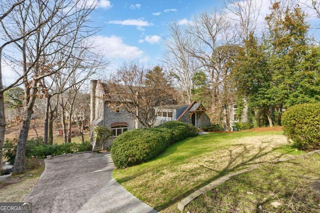 606 Hilltop Lane, Berkeley Lake, GA 30096