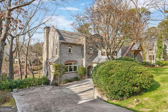 606 Hilltop Lane, Berkeley Lake, GA 30096