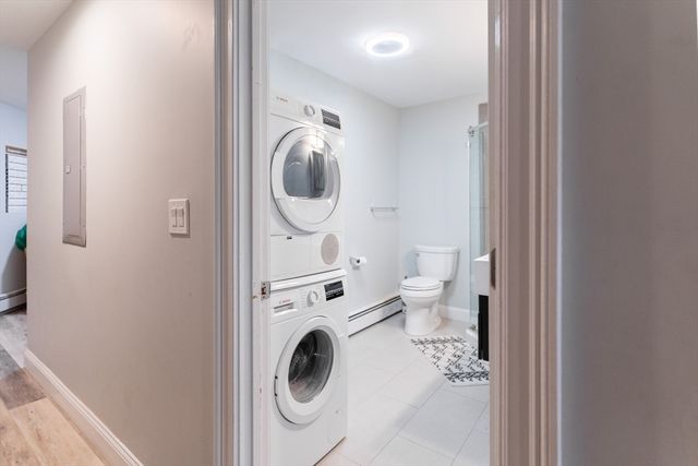 453 E 8th St, Boston, MA 02127